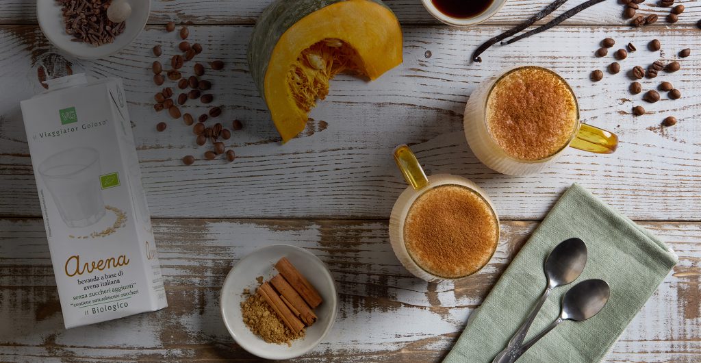 Pumpkin spice alla zucca con bevanda a base di avena